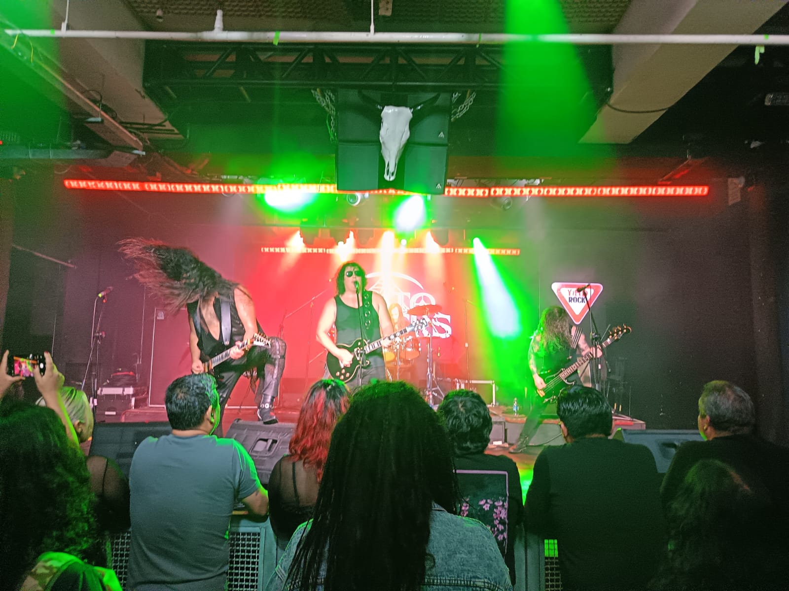 Unto Others – El Sonido que Desafía las Etiquetas